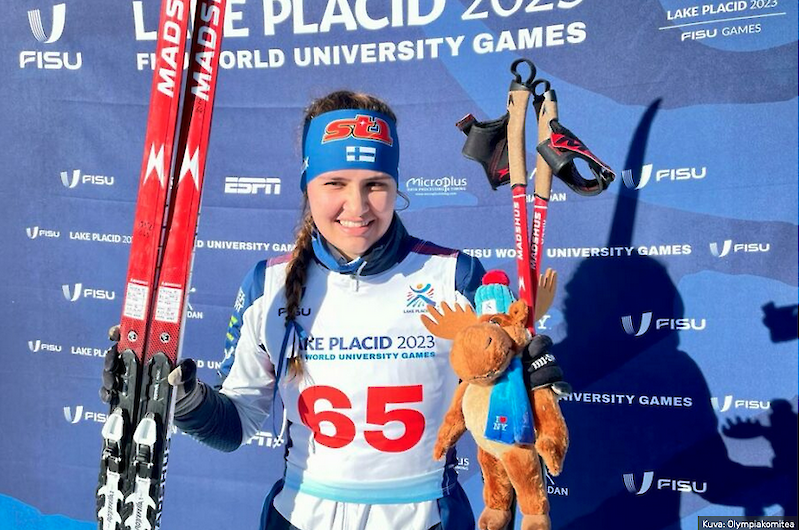 Kuva: Olympiakomitea. Hilla Niemelä hiihti voittoon universiadeissa Lake Placidissa.