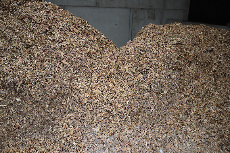 Leppäkosken Lämmön omistukseen siirtynyt lämpölaitos tuottaa Kuusamon Juusto Oy:n tuotannossa tarvitseman höyryn. Lämpölaitoksen polttoaineena käytetään metsähaketta.