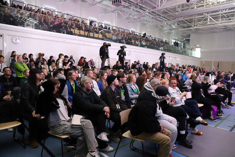 SAKUstars-tapahtuman päätöstilaisuus keräisi satoja osallistujia Valken ruusun areenalle.